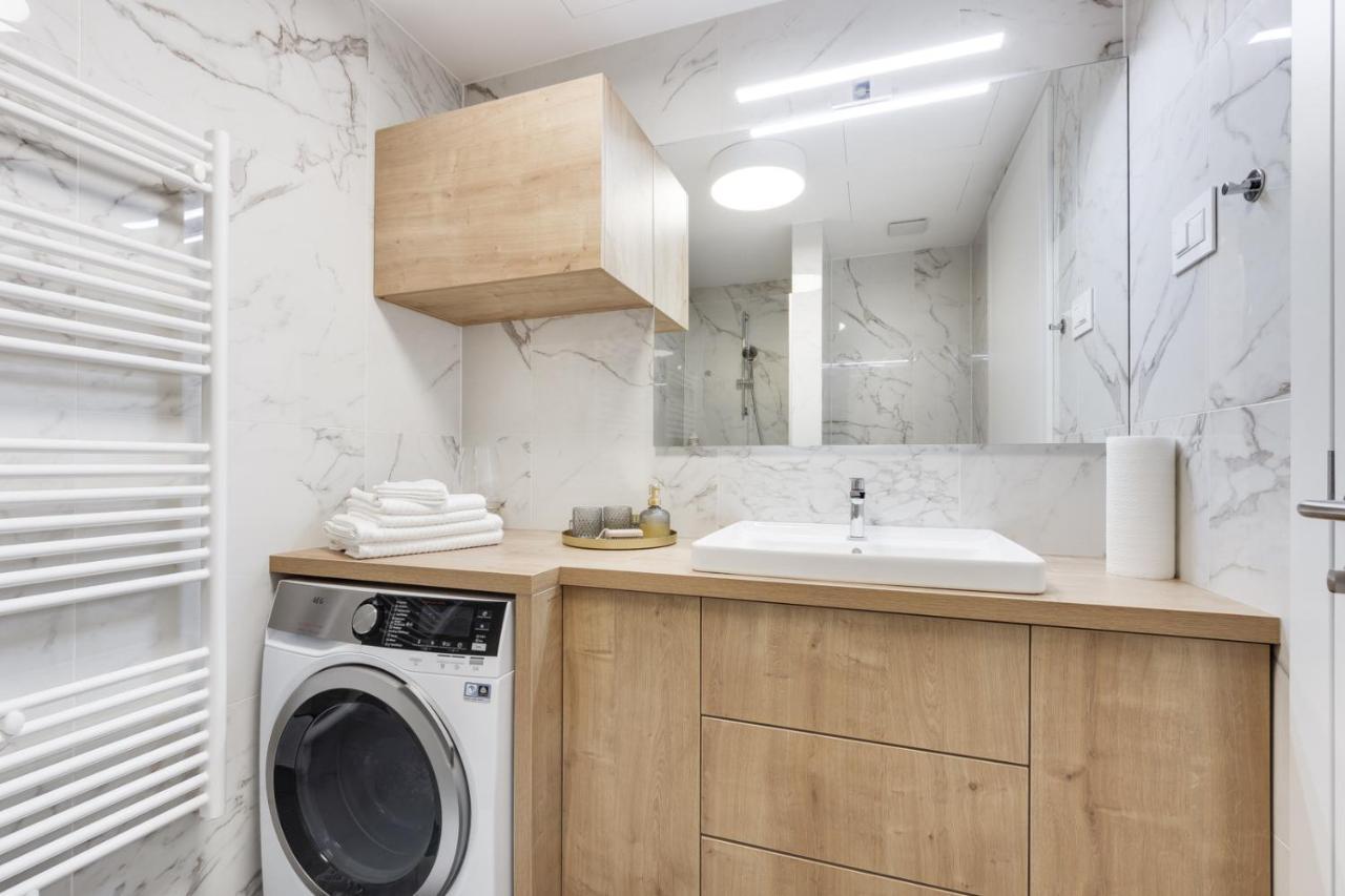 Central Apartment With Private Garage Liubliana Exterior foto